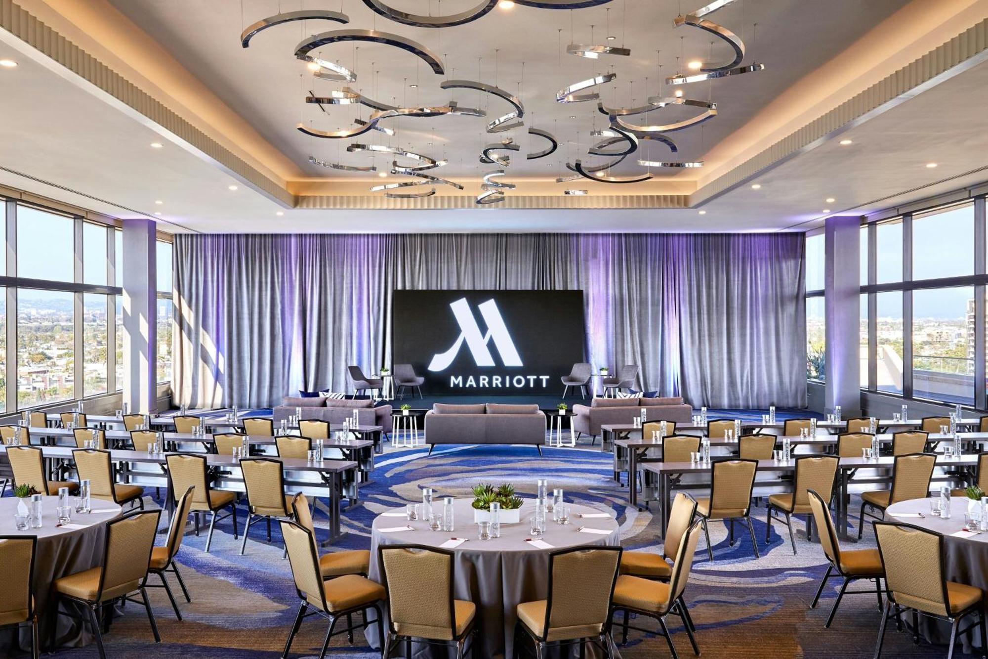 Отель Marina Del Rey Marriott Лос-Анджелес Экстерьер фото