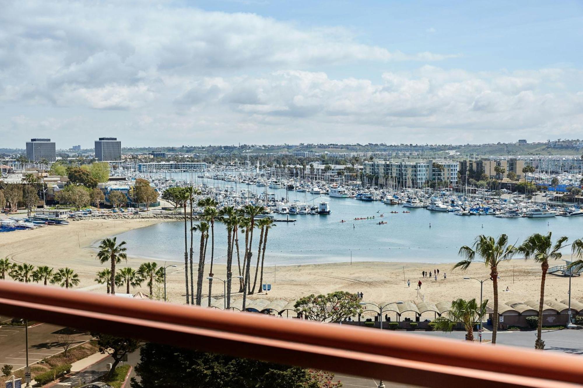 Отель Marina Del Rey Marriott Лос-Анджелес Экстерьер фото